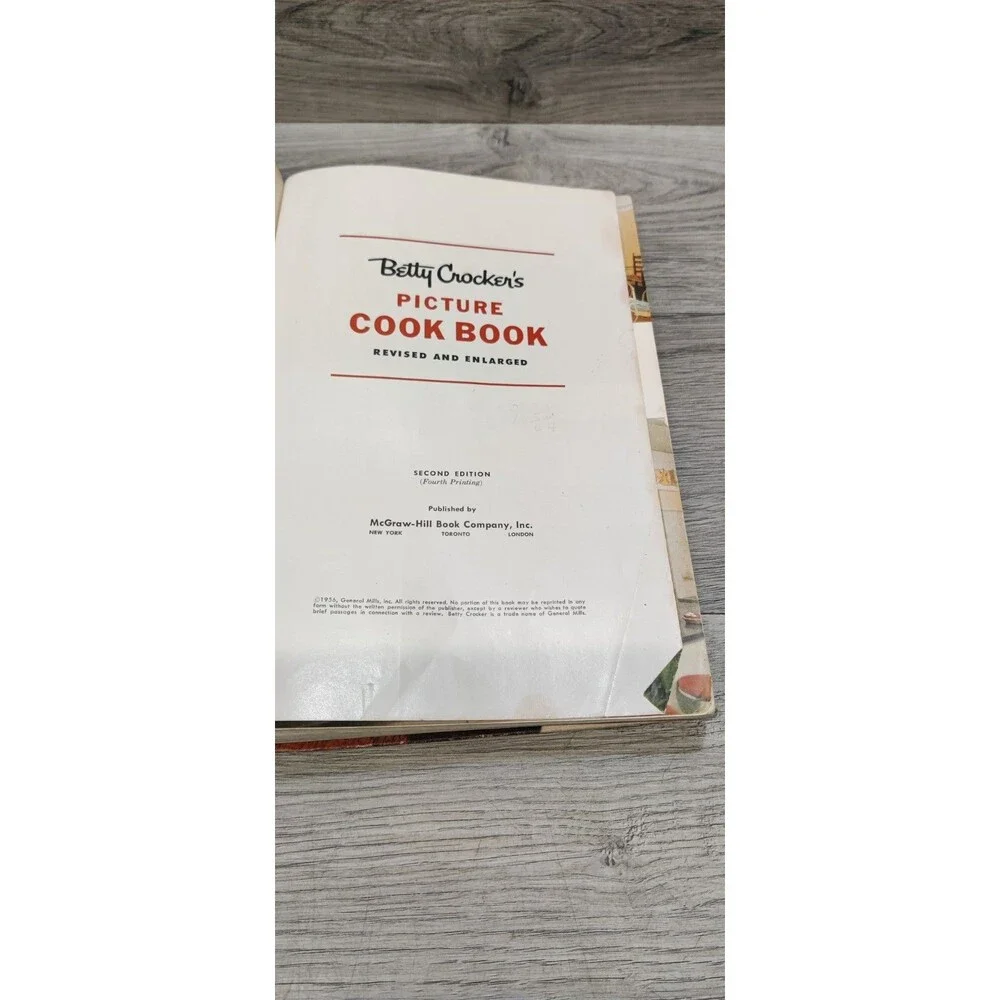 Betty Crocker's Picture Cook Book Revised Enlarged Second Edition 4th Print 1956